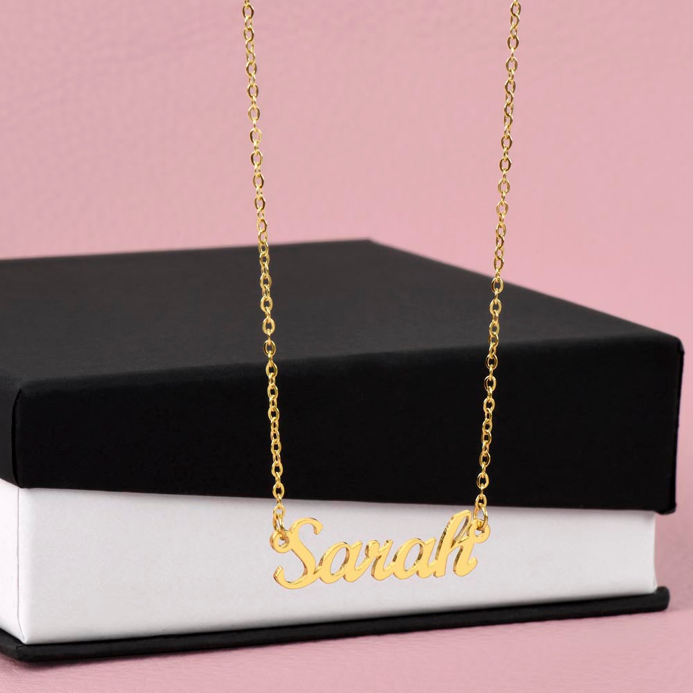 The H.E.R necklace